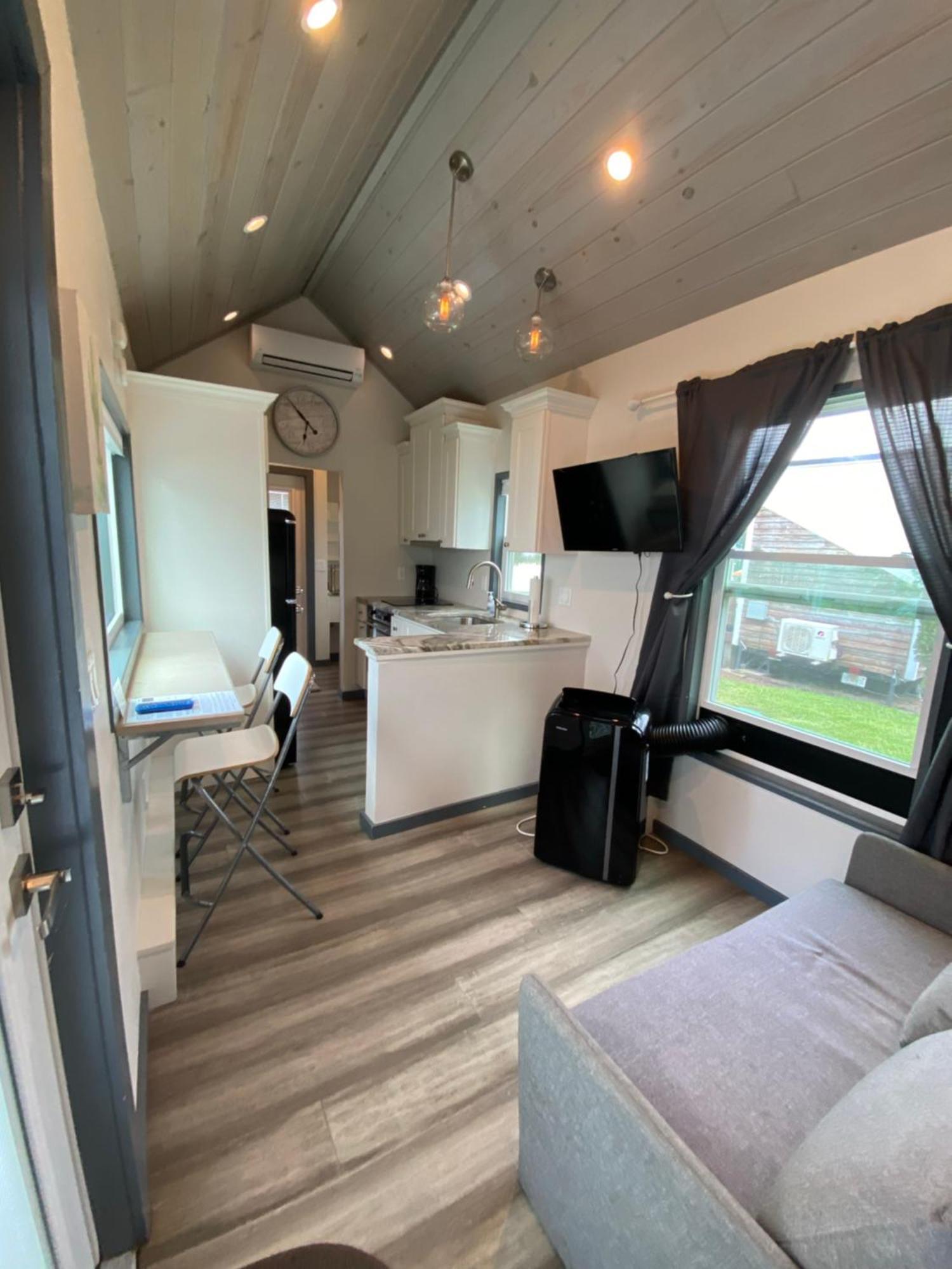 Orlando Lakefront Tiny Homes 6 Plus Month Rentals Exterior photo