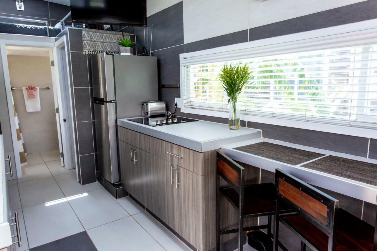 Orlando Lakefront Tiny Homes 6 Plus Month Rentals Exterior photo
